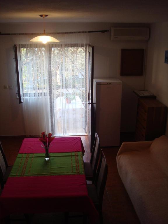 Apartments Mila Bol Kamer foto