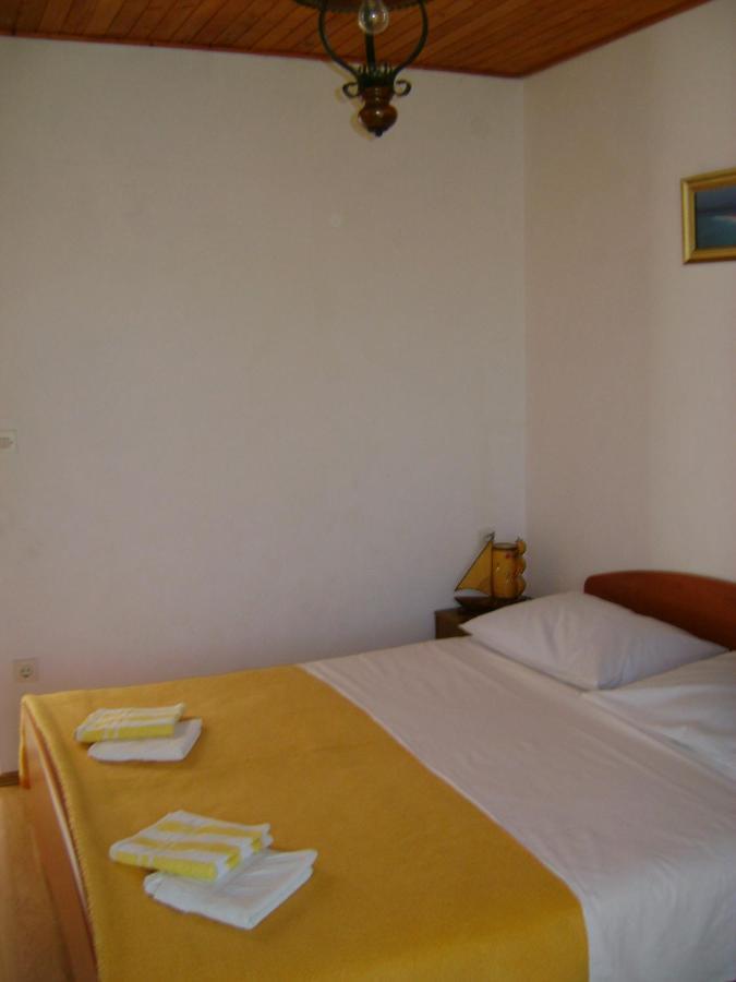 Apartments Mila Bol Kamer foto